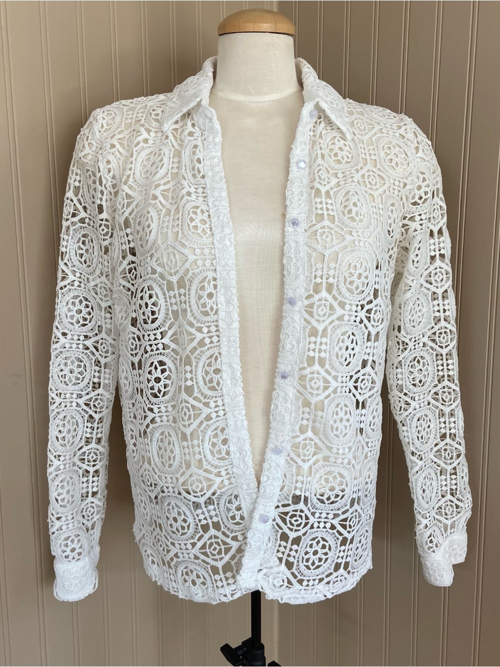 Ultra Pink White Floral Crochet Lace Button Down Blouse Women’s Size Small